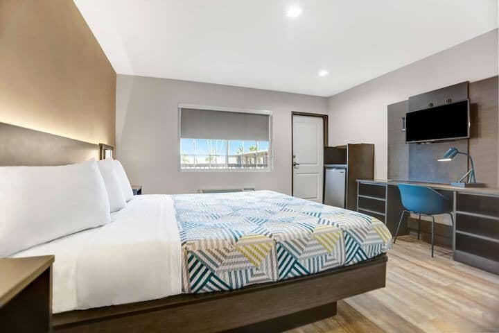 Room 7 of 35