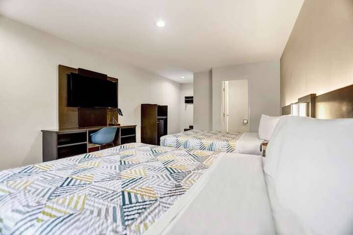Room 14 of 35
