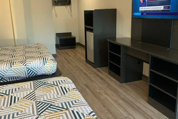 Room 3 of 35
