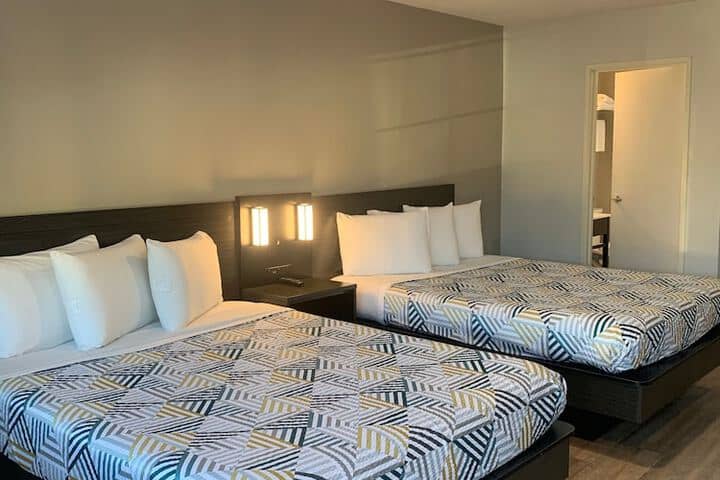 Room 4 of 35