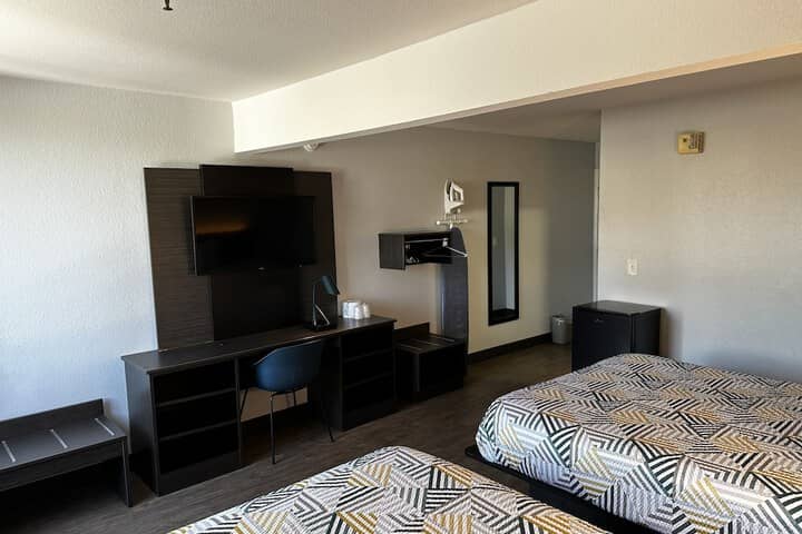 Room 16 of 44